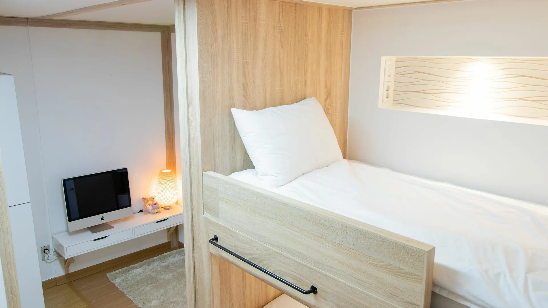 Hotel Huayuan House Hongdae - Hostel Seoul
