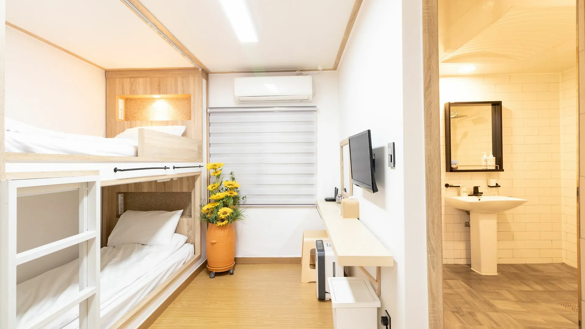 Huayuan House Hongdae - Hostel Seoul 2*,