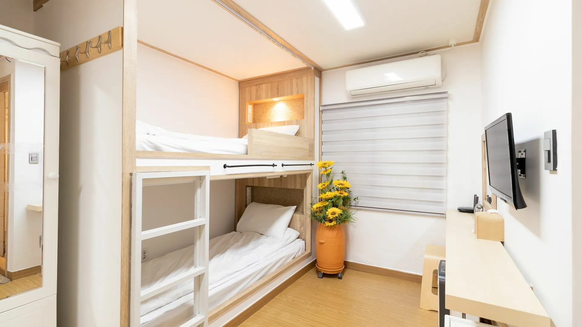 Huayuan House Hongdae - Hostel Seoul