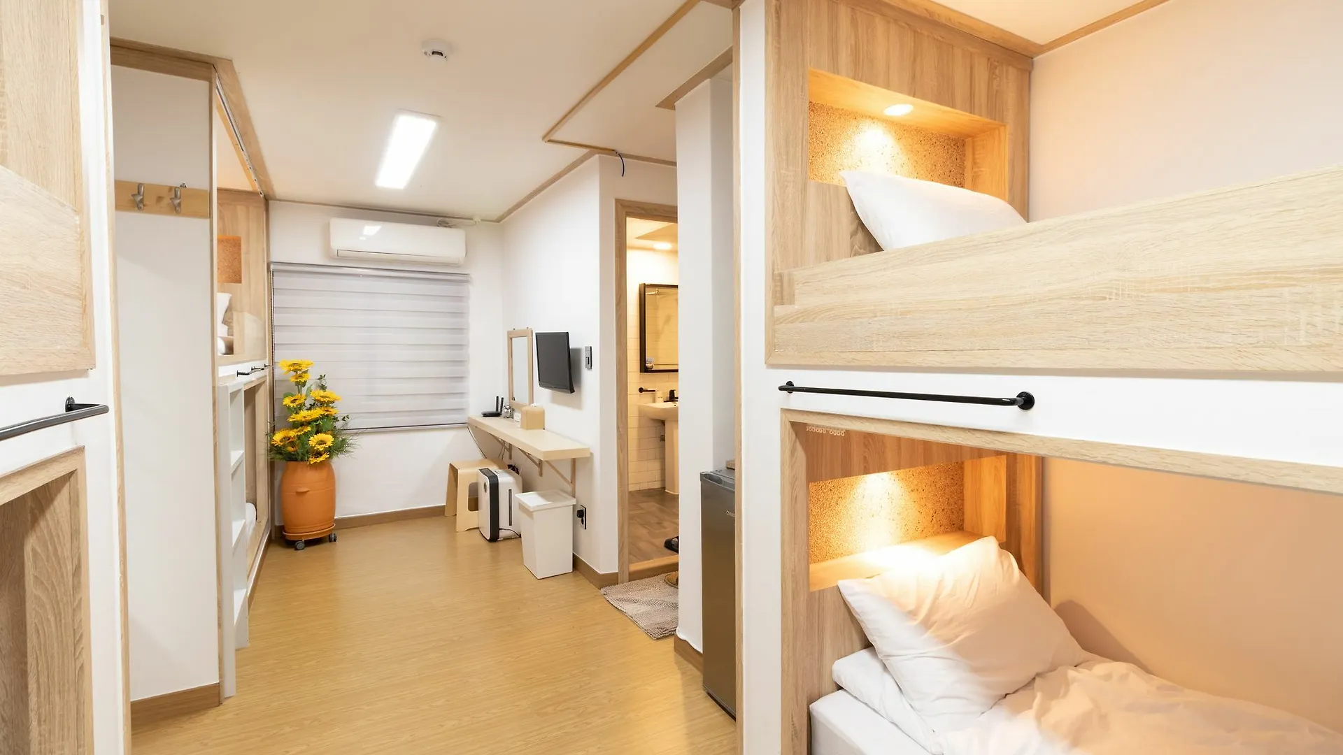 Huayuan House Hongdae - Hostel Seoul Hotel